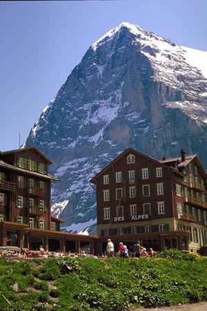 家族や友人と盛り上がれるボウリング