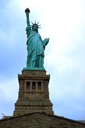 六本木のクラブで味わう特別な夜！音楽とラグジュアリー空間の魅力を徹底解説